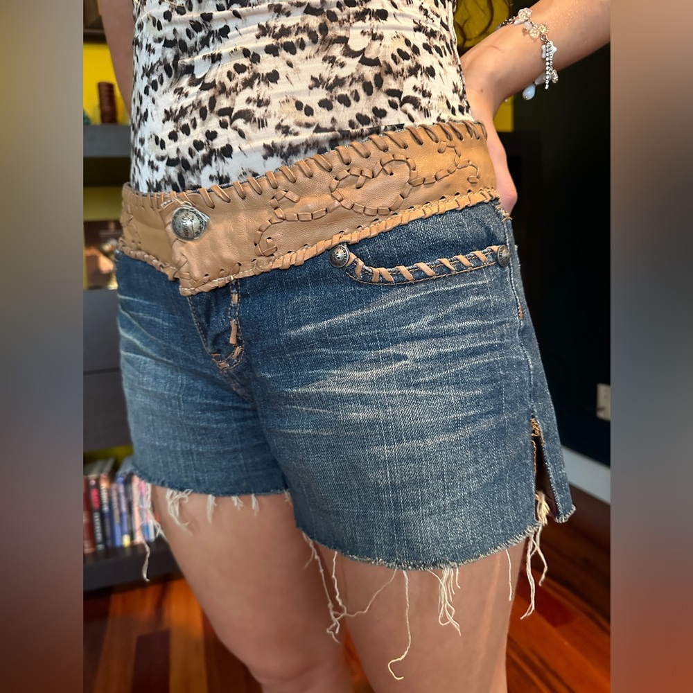 MVX Tribe Shorts female Size 26